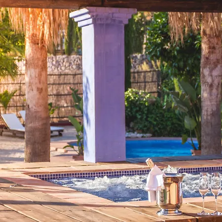 فندق مبيت وإفطار El Tossal - Adults Only 4*