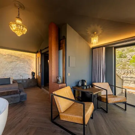 El Tossal - Adults Only