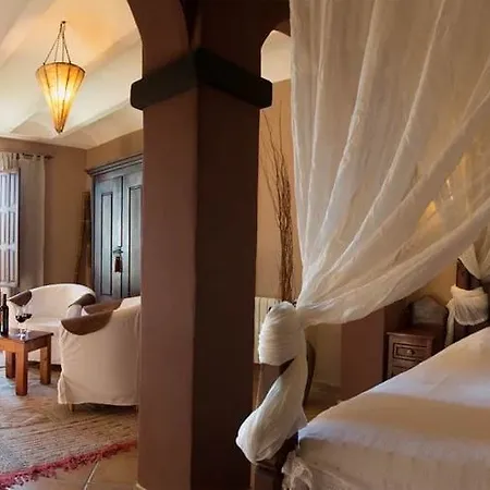 ベッド・アンド・ブレックファスト El Tossal - Adults Only Bolulla