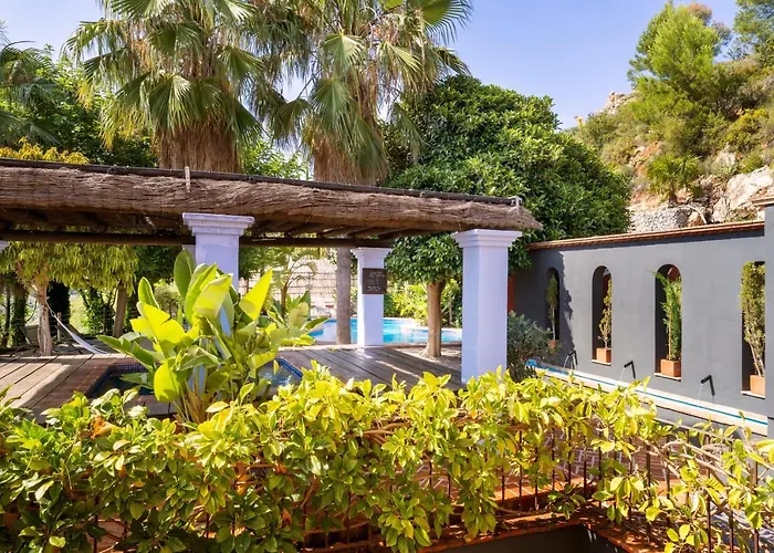 El Tossal - Adults Only